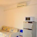 דירה Find Peace Near The Sea In Our Welcoming Flat