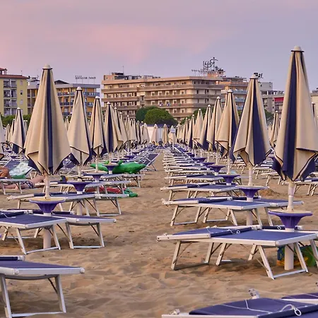 Find Peace Near The Sea In Our Welcoming Flat